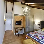 Bujaruelo Hotell 2*