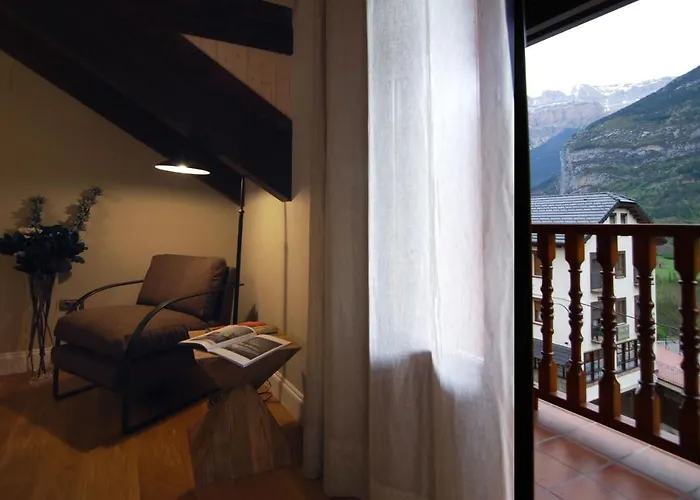 Bujaruelo Hotell Torla